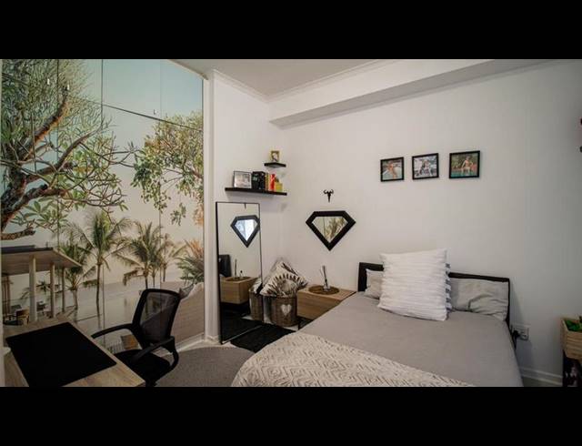 2 BEDROOM APARTMENT FOR SALE IN BRYANSTON